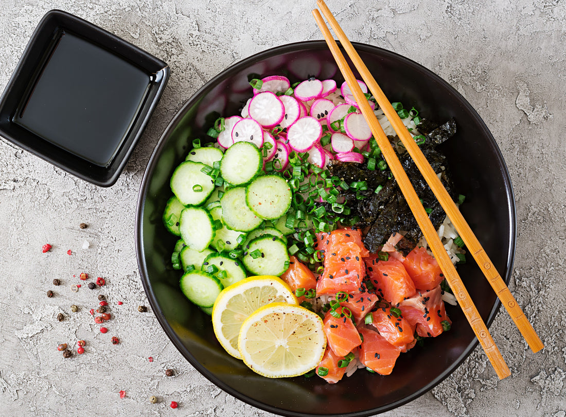Poké bol au saumon mariné